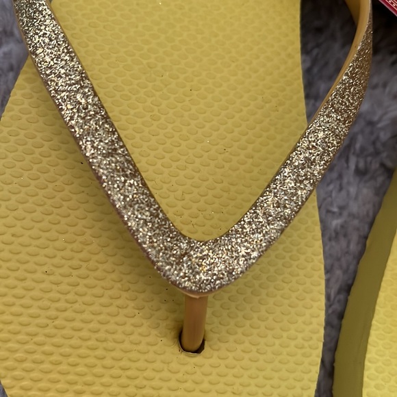NWT! Yellow Glitter Bling  Havanera Flip Flops Size 8 - Picture 2 of 5